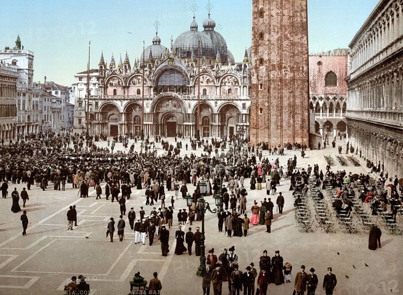 Concert in St Mark's Place, Venice, Italy, Historic, digitally restored reproduction from a 19th century original, Record date not stated, Concert in St Mark's Place, Venice, Italy, Historic, digitally restored reproduction from a 19th century original, Record date not stated, Europe