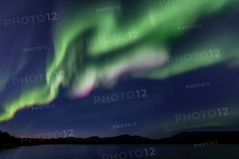 Northern lights, aurora borealis, lake, mountains, twilight, autumn, Torneträsk, Laponia, Lapland, Sweden, Europe