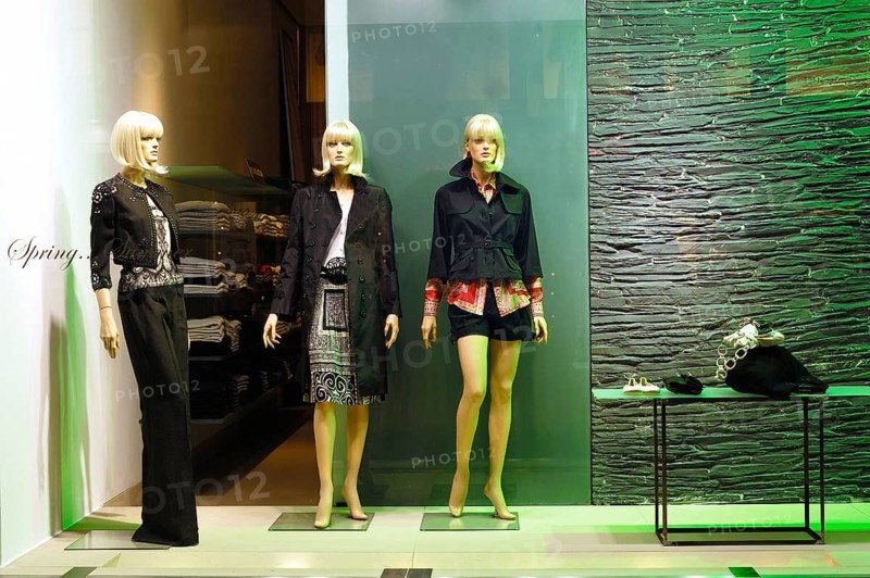Shop windows, fashion, trends, shopping, retail, lingerie, clothing, textile industry