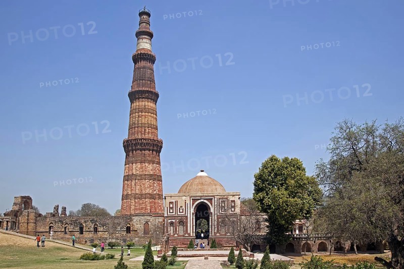 Qutub Minar, Qutb Minar, UNESCO World Heritage Site and tallest minaret in Delhi, India, Asia