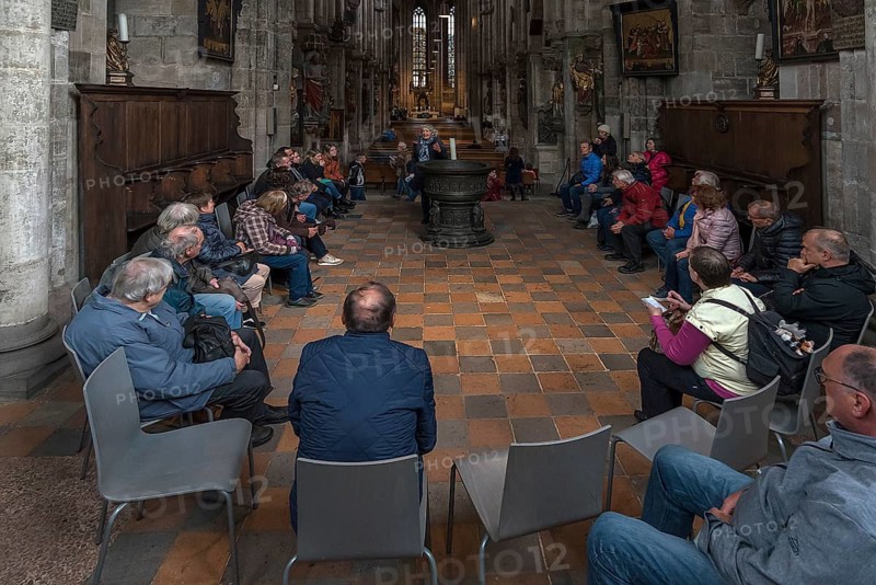 Guided tour of the Sebaldus Church, Nuremberg, Middle Franconia, Bavaria, Germany, Europe