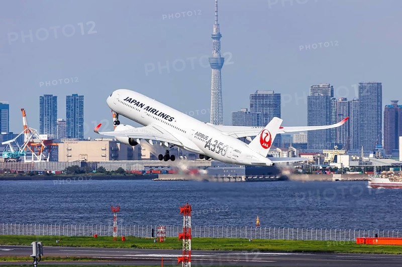 An Airbus A350-900 aircraft of Japan Airlines JAL with the registration number JA02XJ at Tokyo Haneda Airport (HND) in Tokyo, Japan, Asia