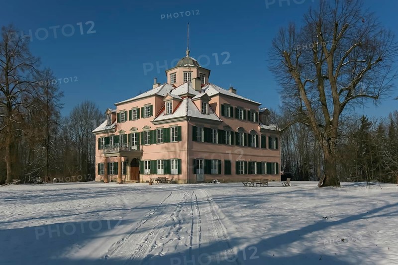 Lindich Castle, built from 1738 to 1741 by Prince Friedrich Ludwig, hunting and pleasure palace, residence, historic building, snow, winter, Hechingen, Zollernalbkreis, Baden-Württemberg, Germany, Europe