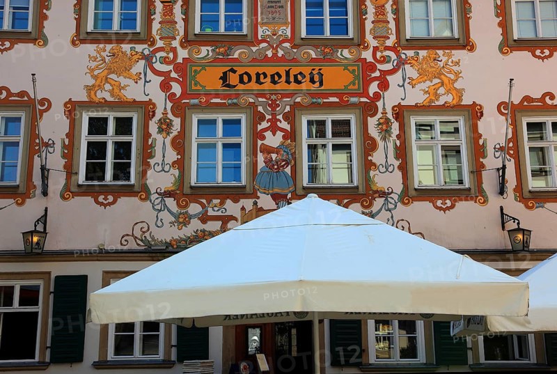 Painted house façade of the Loreley restaurant in the town centre, Coburg, Upper Franconia, Bavaria, Germany, Europe