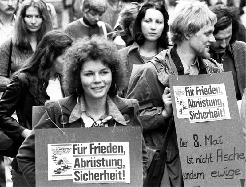 More than 40, 000 people from Germany, Italy, Chile, Spain, Greece and other countries demonstrated together on the occasion of the 30th anniversary of the end of Hitler's fascism on 10 May 1975 in Fr, Germany, Europe