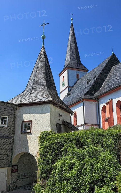The fortified church Zum Heiligen Geist in Grafengehaig. It is one of the best-preserved and oldest fortified churches in Germany. Kulmbach District, Upper Franconia, Bavaria, Germany, Europe