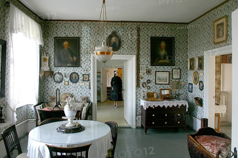 Herrnhut was founded thanks to the generosity and personal commitment of Count Nikolaus Ludwig von Zinzendorf. In 1722, he had given shelter to Bohemian Brethren, religious refugees from Moravia, on his Berthelsdorf estate. Local history museum of the town of Herrnhut