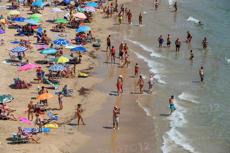 Many tourists at the beach, Playa Levante, Benidorm, Alicante province, Costa Blanca, Spain, Europe