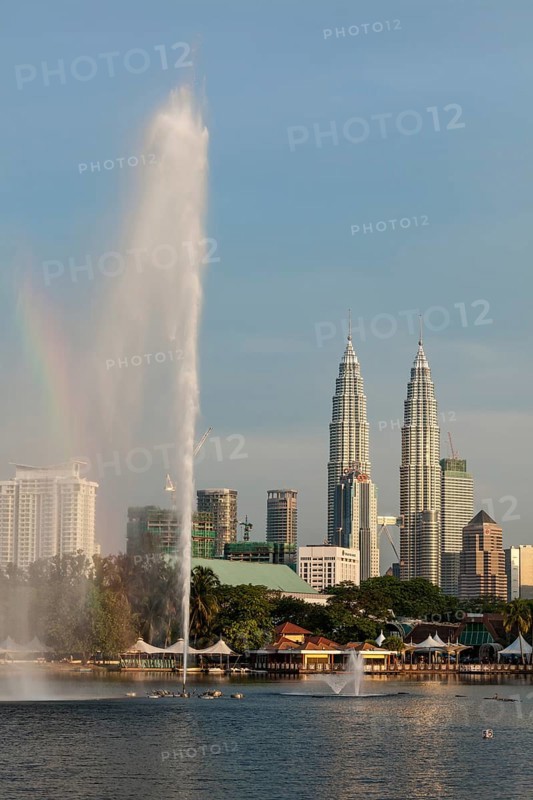 KUALA LUMPUR, MALAYSIA, JUNE 19: Petronas Twin Towers on sunset on June 19, 2011 in Kuala Lumpur. They were the tallest building in the world 1998-2004 and remain the tallest twin building
