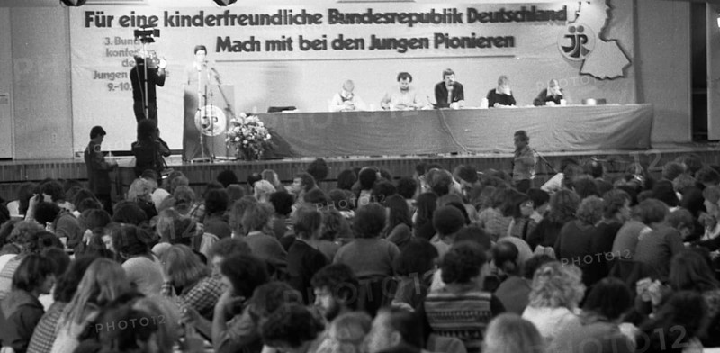 The 3rd federal congress of the DKP-owned children's organisation Junge Pioniere deliberated on 09.02.1980 in Cologne, Germany, Europe