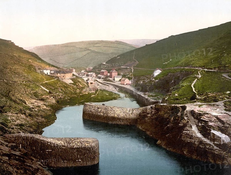 Harbour and view of Boscastle, coastal town of the parish of Forrabury in the north of the English county of Cornwall, Cornwall, England, Historical, around 1900, digitally restored reproduction after an original from the 19th century, Harbour and view of Boscastle, coastal town of the parish of Forrabury in the north of the English county of Cornwall, Historical, around 1900, digitally restored reproduction after an original from the 19th century