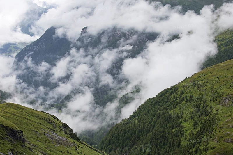 Low hanging clouds hanging over the Mölltal, Moelltal valley in summer, Hohe Tauern National Park, Carinthia, Kärnten, Austria, Europe