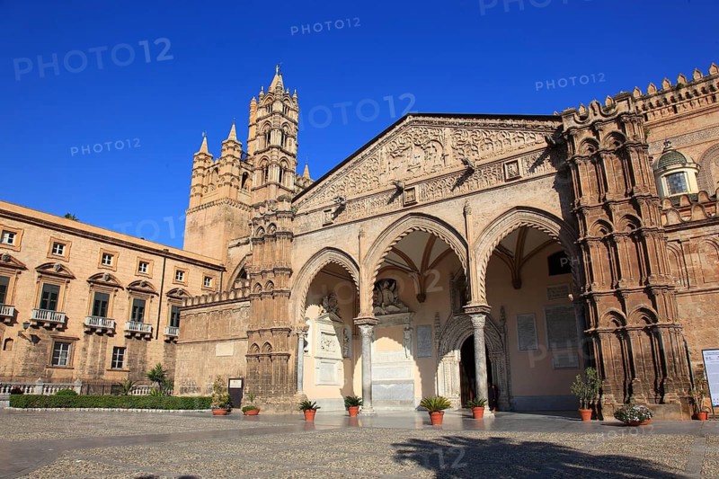 City of Palermo, on the left the Palazzo Arcivescovile, the Archbishop's Palace with the massive west tower and the Cathedral Maria Santissima Assunta with the portico, the main portal in late Gothic style, UNESCO World Heritage Site, Sicily, Italy, Europe