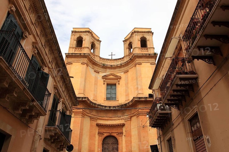 Old town of the late Baroque city of Noto in the Val di Noto, church, Chiesa di Montovergine, Syracuse Province, UNESCO World Heritage Site, Sicily, Italy, Europe