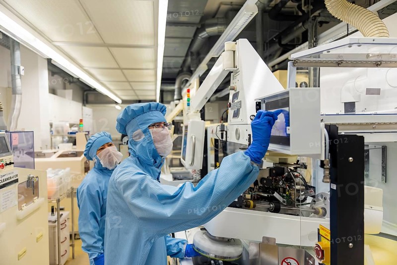 Press tour as part of SPIN2030, a campaign to highlight the diversity, excellence and attractiveness of Saxony as a centre of science. Fraunhofer Institute for Electronic Nano Systems ENAS in Chemnitz, wafer research