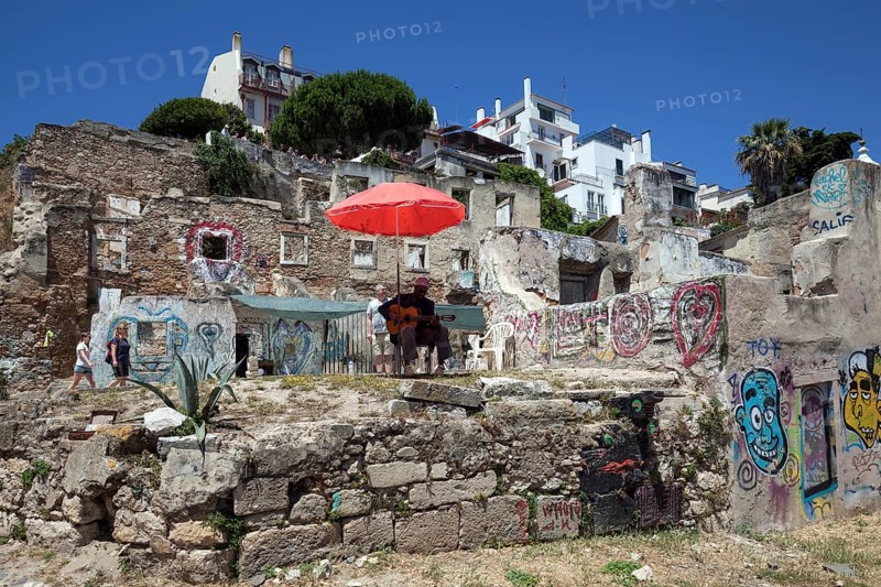 Wall painting, street art, graffiti, Patio Dom Fradique, Alfama neighbourhood, Lisbon, Portugal, Europe