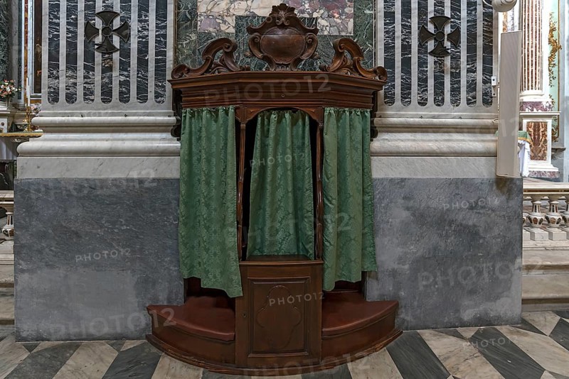 Historic confessional in the Chiesa dei Santi Vittore e Carlo, built in 1650, Via Balbi, 7, Genoa, Italy, Europe