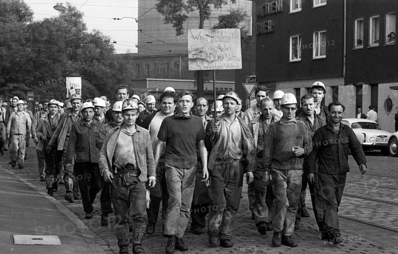 The spontaneous strike, here on 10 September 1969 by the miners of the Minister Stein colliery, was one of the starting points of the strike movement of the later so-called September strikes in the coalfield. Sign: We demand a fair share. 1000 marks net. $ weeks holiday, Germany, Europe