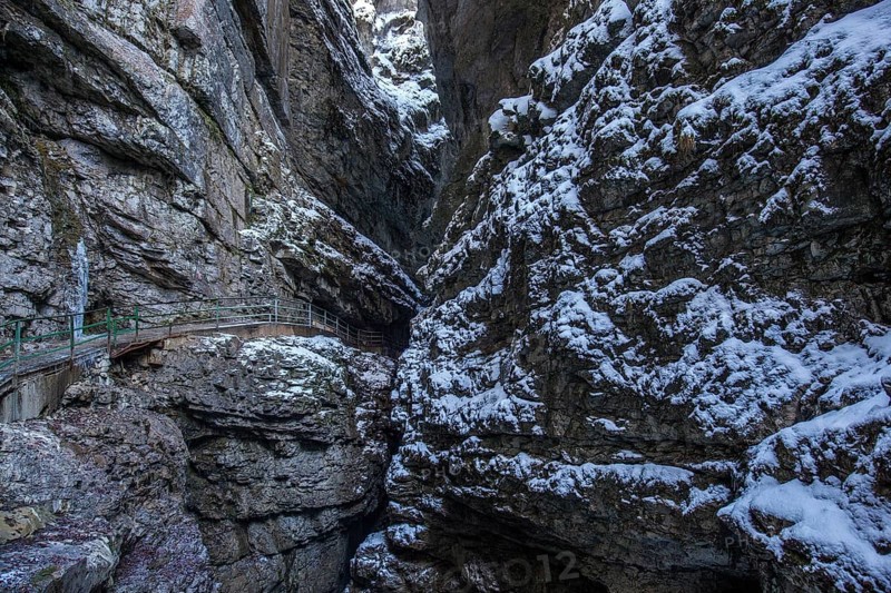 Winter, snowy landscape, hiking trail through the Breitachklamm gorge near Oberstdorf, Oberallgäu, Allgäu, Bavaria, Germany, Europe