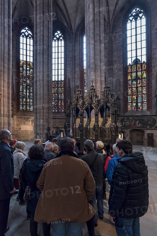 Guided tour of the Sebaldus Church, Nuremberg, Middle Franconia, Bavaria, Germany, Europe