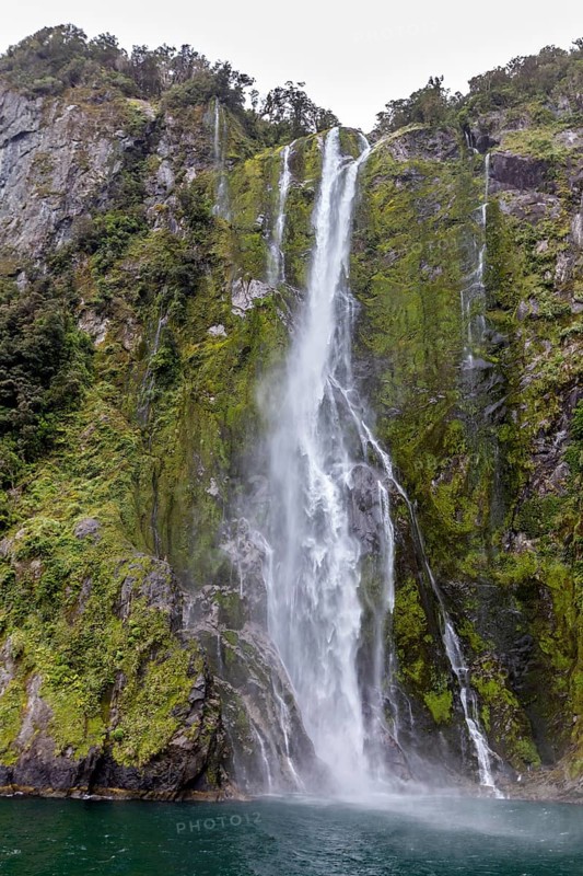 Stirling Falls, Milford Sound, Fiordland National Park, Neuseeland