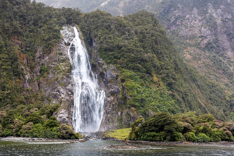 Bowen Falls, Milford Sound, Fiordland National Park, Neuseeland