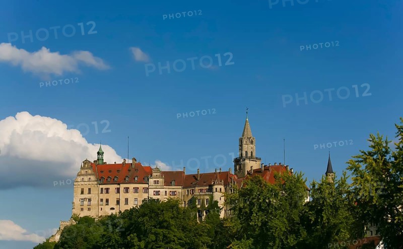 Hohenzollern Castle Sigmaringen, former princely residence and administrative centre of the Princes of Hohenzollern-Sigmaringen, city castle, architecture, historical building, west view, blue sky, clouds, Sigmaringen, Upper Swabia, Baden-Württemberg, Germany, Europe