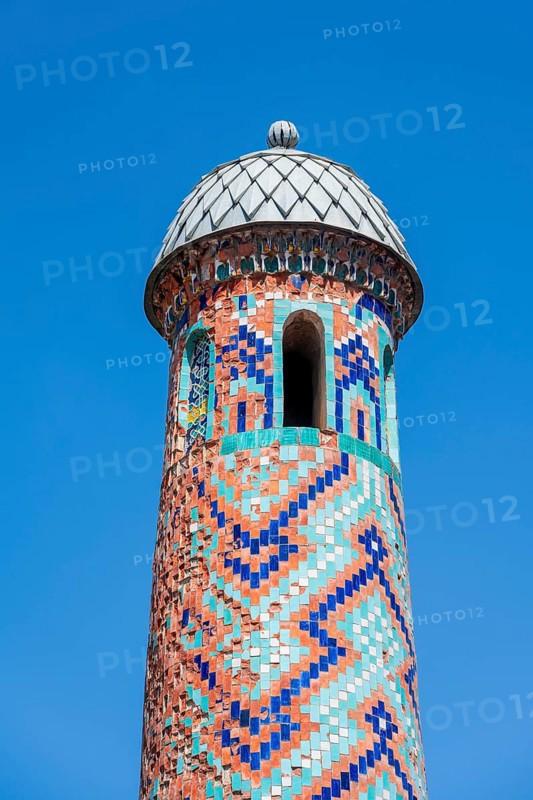 Minaret at Uzgen Bazaar, Ösgön, Osh region, Kyrgyzstan, Asia