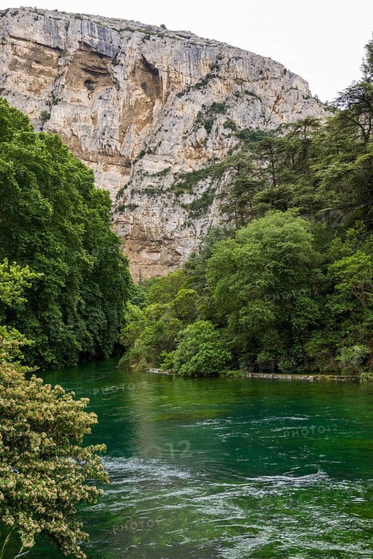 Source of the Sorgue, Fontaine-de-Vaucluse, Département Vaucluse, Provence, Provence-Alpes-Côte d'Azur, France, Europe