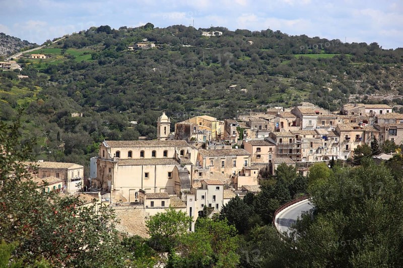 Ragusa, view of part of the houses of the old town of Ragusa Ibla, Unesco World Heritage Site, Sicily, Italy, Europe