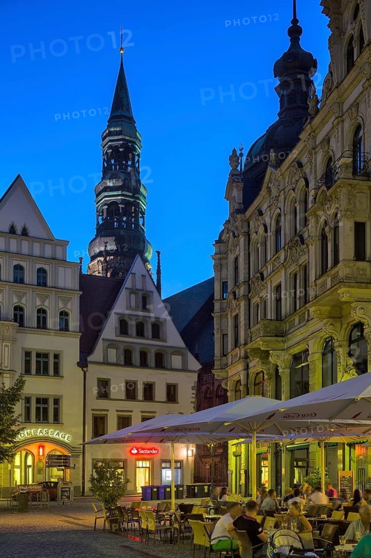 Today, Zwickau is a large district town in the south-west of the Free State of Saxony. The city is known as the Automobile & Robert Schumann City and is the fourth largest city after Leipzig, Dresden and Chemnitz as well as one of the regional centres in the Free State of Saxony