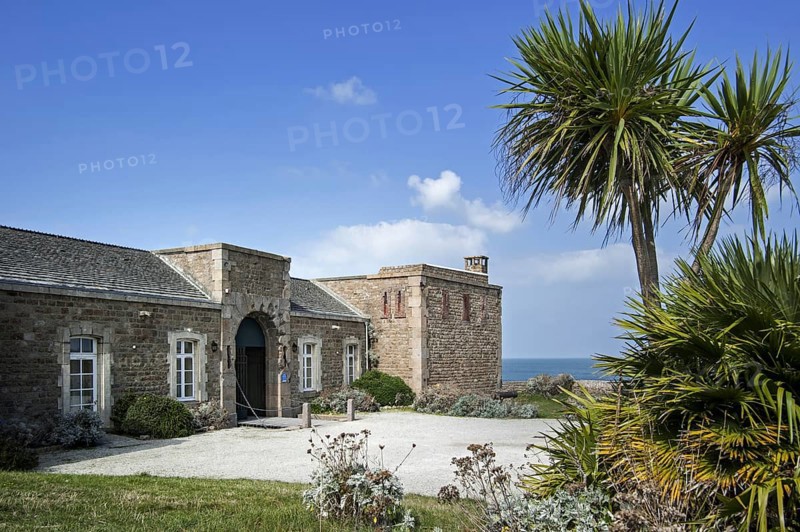 The Cap Lévi Fort, erected in 1801 at the request of Napoleon, Fermanville, Lower Normandy, France, Europe