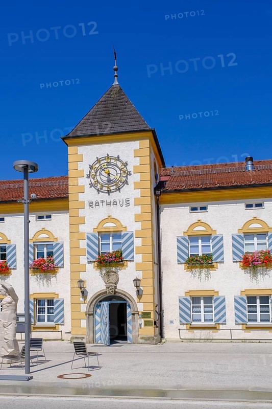 Town Hall, Karl-Lederer-Platz, Geretsried, Upper Bavaria, Bavaria, Germany, Europe
