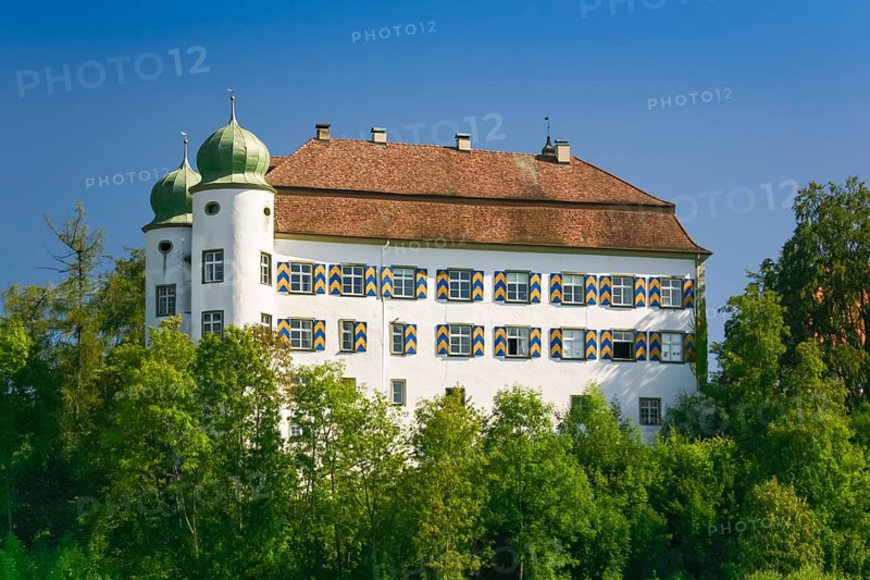 Hinteres Schloss, Mühlheim Castle of the Lords of Enzberg, two-tower castle complex with five-storey north building, four-storey south building and intermediate building, residence of the von Enzberg family, 1750 to 1755 Baroque remodelling and new construction of the south wing by master builder Johann Steyr, historic building, architecture, Mühlheim an der Donau, Baden-Württemberg, Germany, Europe