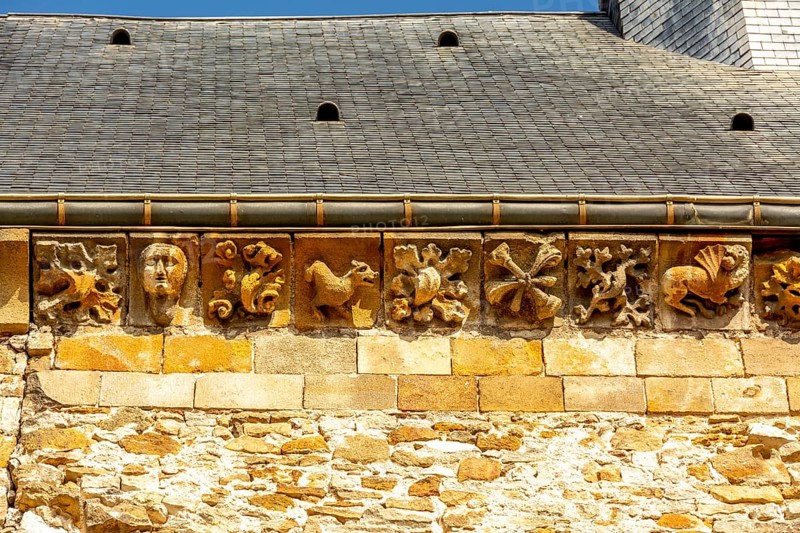 Vic le Comte, sculptures of Saint-Pierre church, Puy de Dome department, Auvergne Rhone Alpes, France, Europe