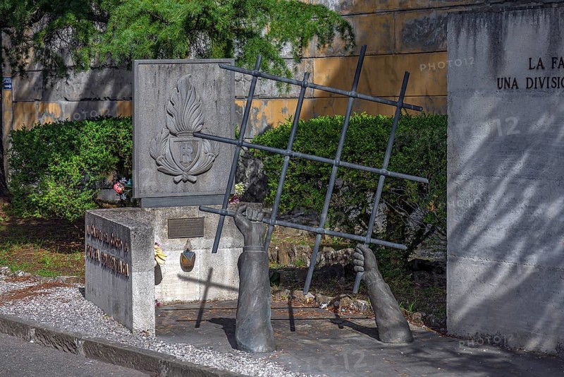 Military grave at the Staglieno Monumental Cemetery, Cimitero Monumentale di Staglieno, Piazzale Giovanni Battista Resasco, Genoa, Italy, Europe