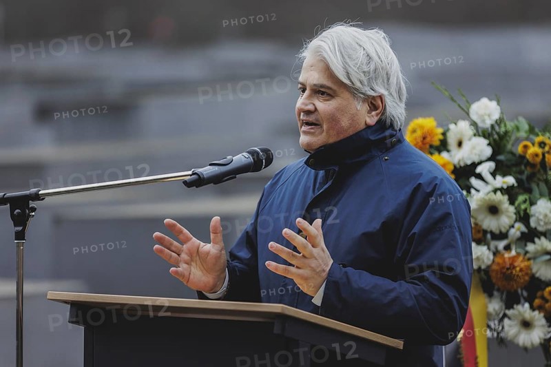 Mehmet Daimagueler, Commissioner against Antiziganism in Germany, photographed during the commemoration ceremony at the Memorial to the Murdered Jews of Europe in Berlin, 31 January 2024 / Photographed on behalf of the Federal Ministry for Women, Senior Citizens, Family and Youth