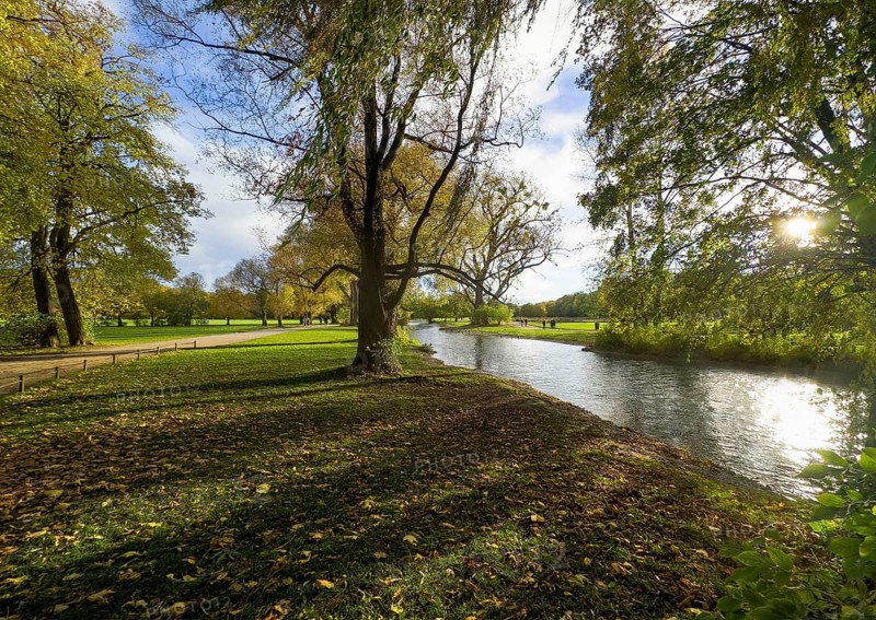 English Garden in autumn, Schwabinger Bach, Munich, Bavaria, Germany, Europe