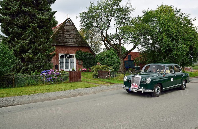 Europe, Germany, Lower Saxony, Lower Elbe Classics, classic car tour, Mercedes-Benz, Ponton 190, built in 1957, Europe