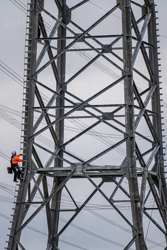 Installation of a high-voltage pylon, construction of a new line route, near Neuss-Holzheim, North Rhine-Westphalia, Germany, Europe