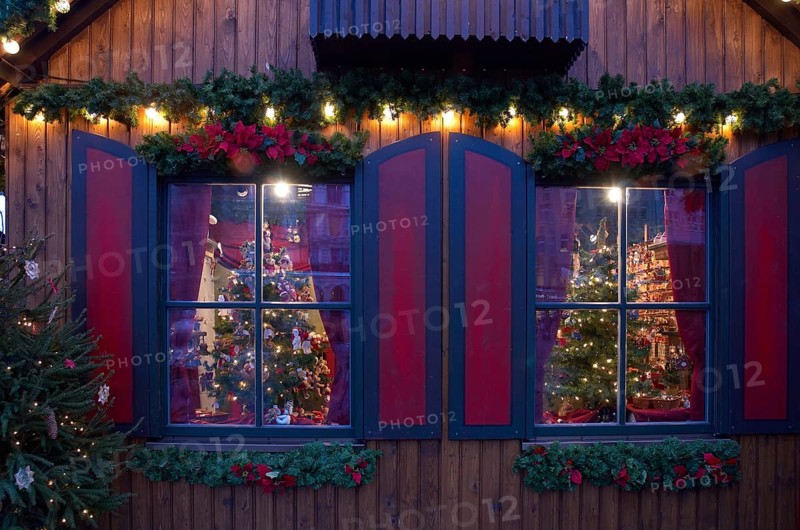 Europe, Germany, Hamburg, Christmas market at the Rathausmarkt, Christmas decoration stall, Hamburg, Hamburg, Federal Republic of Germany, Europe