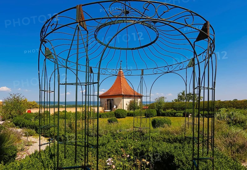 Park, the historic hanging garden of Neufra, Renaissance garden, built by Count Georg von Helfenstein, garden house, pavilion, Neufra an der Donau, Riedlingen, district of Biberach, Baden-Württemberg, Germany, Europe