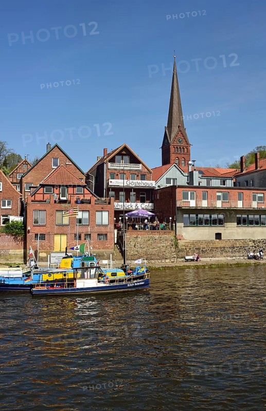 Europe, Germany, Schleswig-Holstein, Hamburg Metropolitan Region, Lauenburg, Elbe, View from the paddle steamer Kaiser Wilhelm onto the Elbe promenade with Maria Magdalen Church, Hamburg, Hamburg, Federal Republic of Germany, Europe