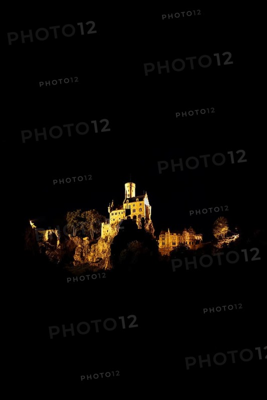Lichtenstein Castle, night shot, artificial light, fairytale castle of Württemberg, illuminated, mood, romantic, historicist building, gerobau on the right, landmark of the Swabian Alb, Honau, Lichtenstein, district of Reutlingen, Baden-Württemberg, Germany, Europe