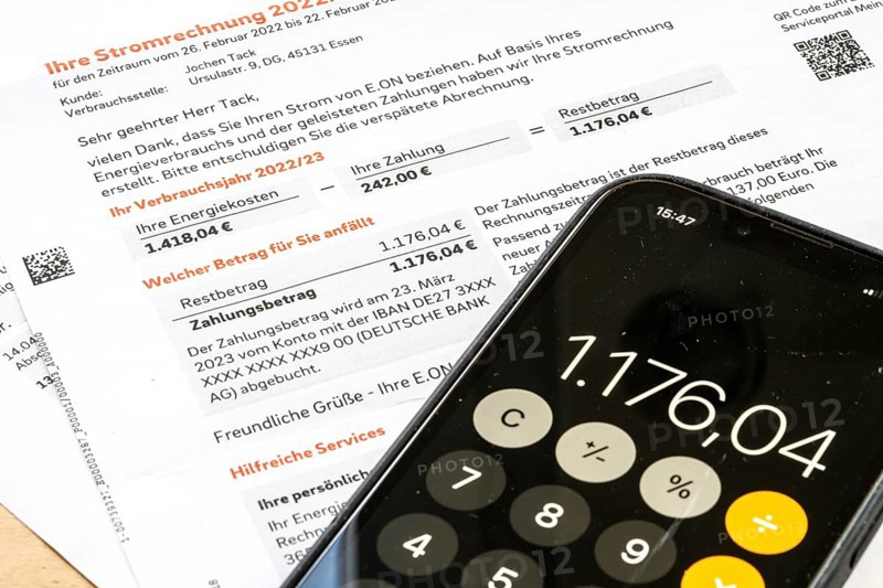 Symbolic image of electricity bill, billing of an electricity provider, additional payment due to increased energy costs and also consumption of electricity