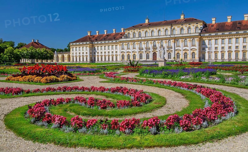 Garden parterre with flowerbeds in front of the New Palace in the Schleissheim Palace complex, Oberschleissheim near Munich, Upper Bavaria, Bavaria, Germany, Europe