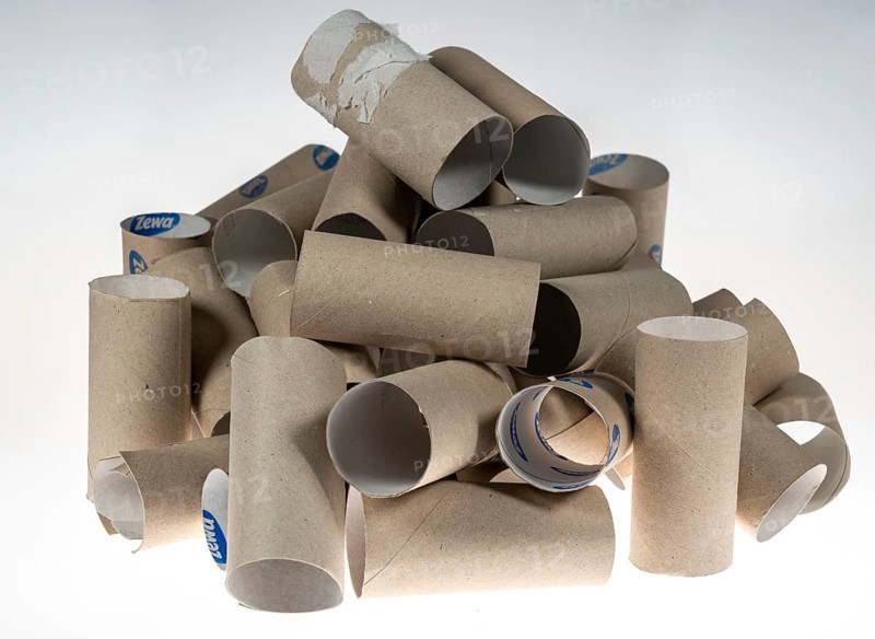 Pile, mountain of empty, used toilet paper rolls