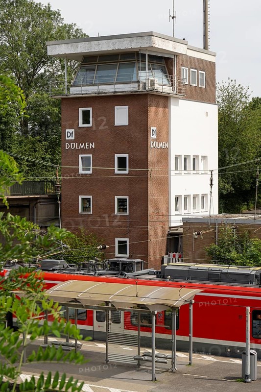 Signal box, Deutsche Bahn commuter train on the platform, Dülmen, Münsterland, North Rhine-Westphalia, Germany, Europe