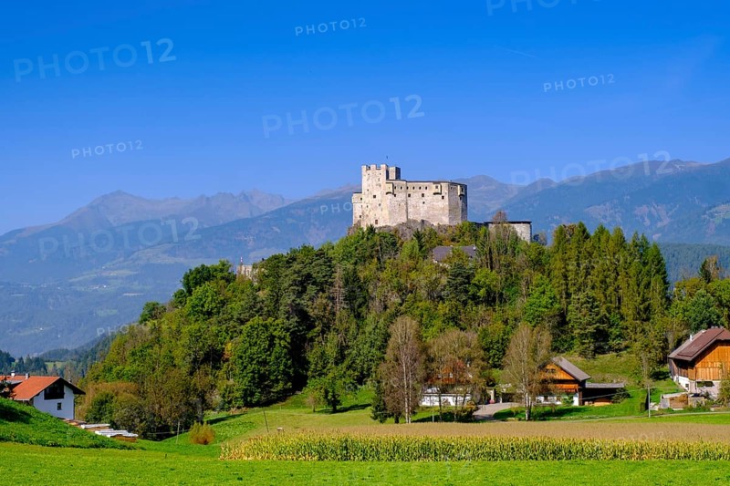 Michelsburg Castle near St. Lorenzen, near Bruneck, Pustertal, South Tyrol, Italy, Europe