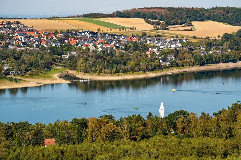 Lake Möhne, reservoir in the northern Sauerland, the village of Körbecke on the northern shore, North Rhine-Westphalia, Germany, Europe